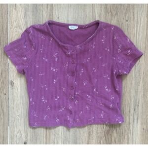 Cotton: On cropped ribbed short sleeve pink floral button up top size XS Henley